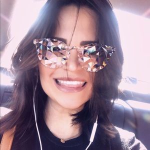 Meet your Posher, Andreia